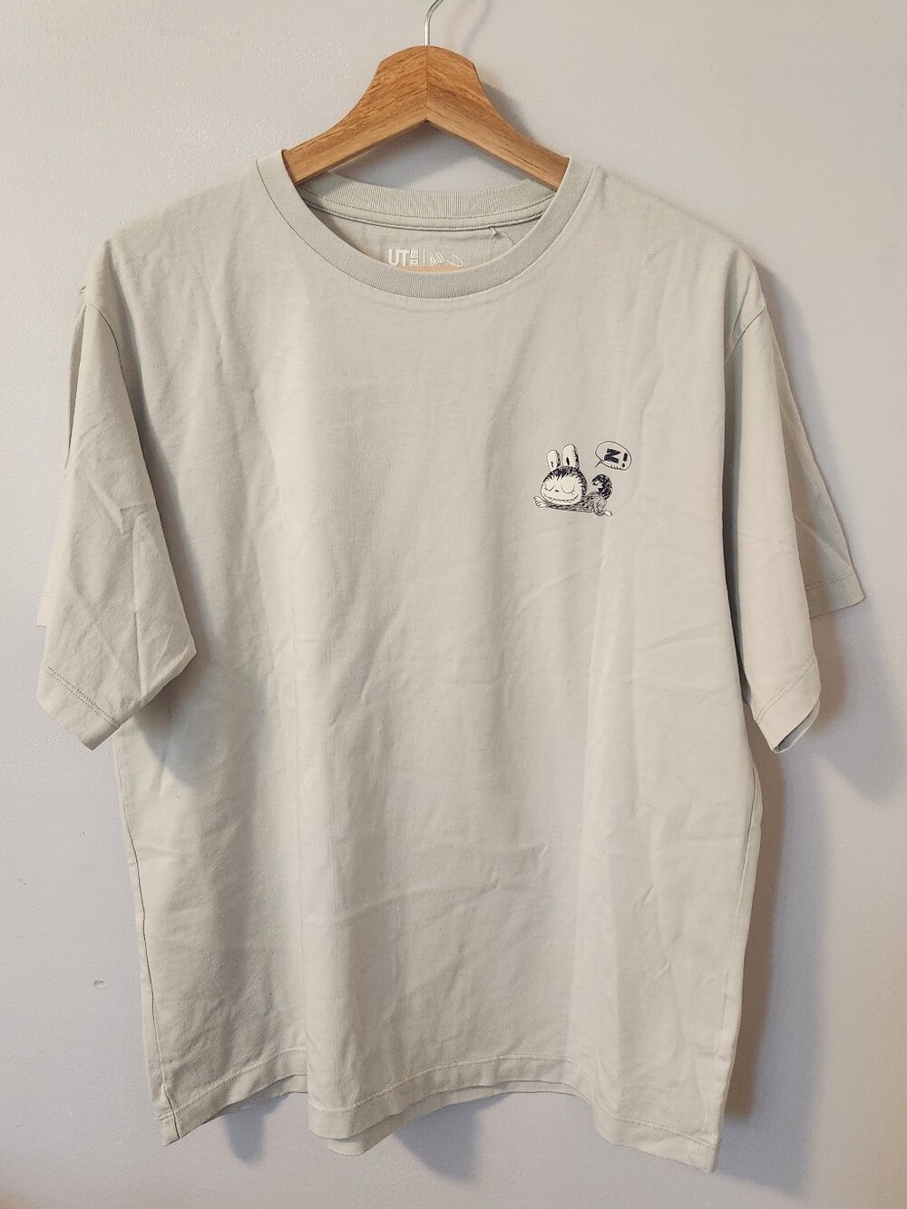 NWT Uniqlo X POP MART "We Are The Monsters" Collab Light Grey T-Shirt, Women's L